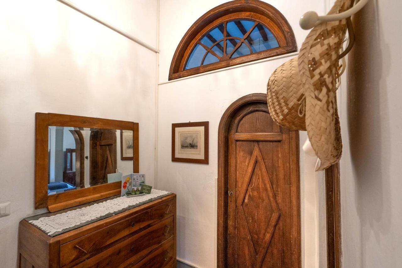 Alloggi In Villa Storica Pescia Eksteriør billede